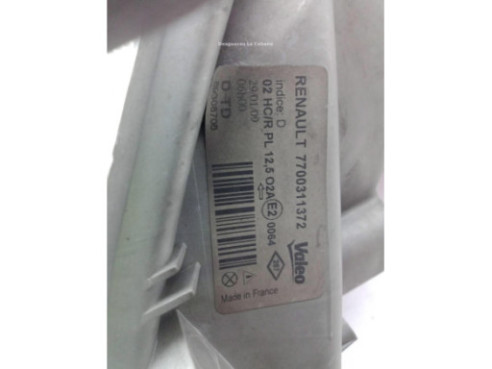 7700311372 FARO DERECHO RENAULT TRAFIC II Furgón (FL)|Desguaces La Cabaña