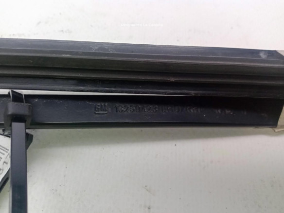 BRAZO LIMPIAPARABRISAS DEL DER OPEL MERIVA B Limusina (S10)|Desguaces La Cabaña
