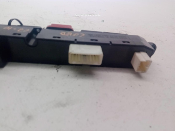 937001H000 INTERRUPTOR WARNING KIA CEE'D Fastback (ED)|Desguaces La Cabaña
