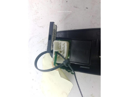 833511H000 MANDO ELEVALUNAS PUERTA LAT TRA DER KIA CEE'D Fastback (ED)|Desguaces La Cabaña