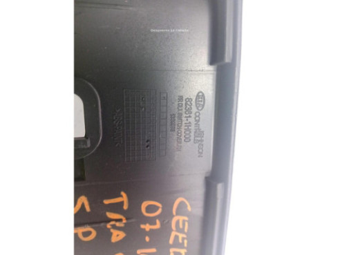 823611H000 MANDO ELEVALUNAS PUERTA LAT DEL DER KIA CEE'D Fastback (ED)|Desguaces La Cabaña