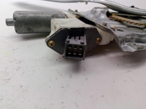 013082203 ELEVALUNAS PUERTA LAT TRA DER TOYOTA AVENSIS (_T25_)|Desguaces La Cabaña