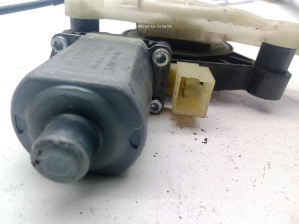 0130822716 ELEVALUNAS PUERTA LAT DEL DER SEAT LEON (5F1)|Desguaces La Cabaña
