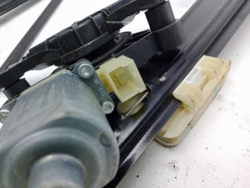 0130822716 ELEVALUNAS PUERTA LAT DEL DER SKODA KAROQ (NU7)|Desguaces La Cabaña