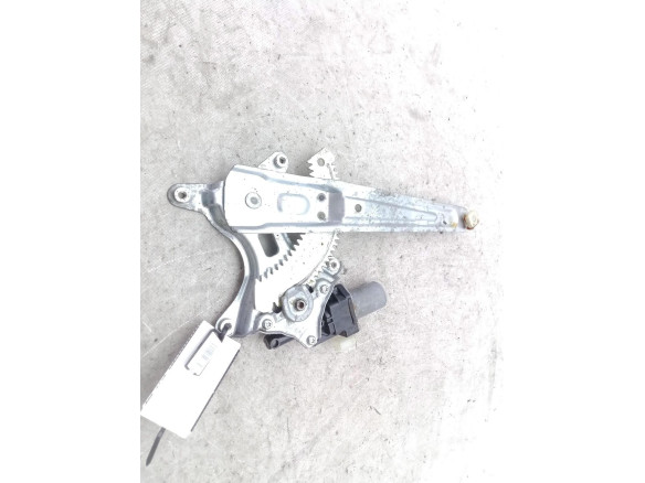 8350261M00000  ELEVALUNAS PUERTA LAT TRA IZQ SUZUKI SX4 S-Cross (JY)|Desguaces La Cabaña