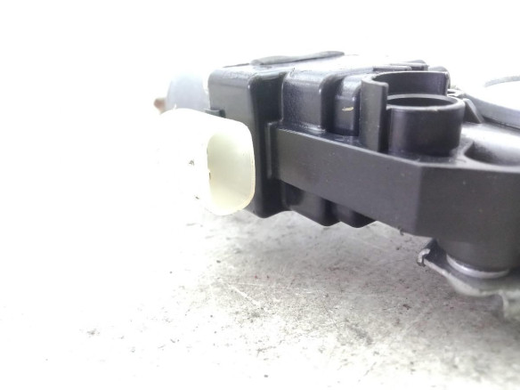 8350261M00000  ELEVALUNAS PUERTA LAT TRA IZQ SUZUKI SX4 S-Cross (JY)|Desguaces La Cabaña
