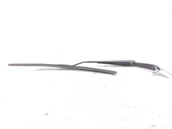3831061M00000  BRAZO LIMPIAPARABRISAS DEL IZQ SUZUKI SX4 S-Cross (JY)|Desguaces La Cabaña