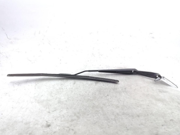 3831061M00000  BRAZO LIMPIAPARABRISAS DEL IZQ SUZUKI SX4 S-Cross (JY)|Desguaces La Cabaña