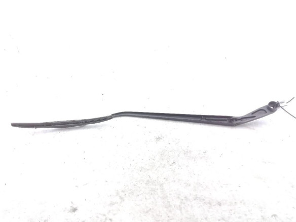 3833061M00000  BRAZO LIMPIAPARABRISAS DEL DER SUZUKI SX4 S-Cross (JY)|Desguaces La Cabaña