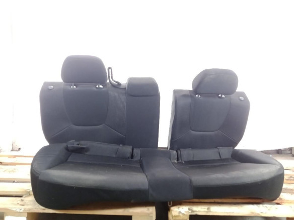 KIT ASIENTOS + TAPIZADOS SUBARU IMPREZA Ranchera familiar (GD, GG)|Desguaces La Cabaña