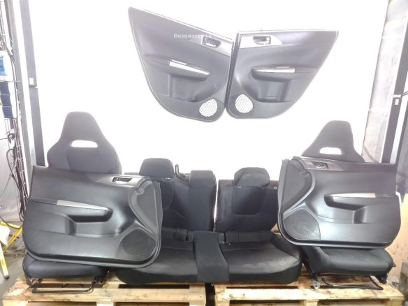 KIT ASIENTOS + TAPIZADOS SUBARU IMPREZA Ranchera familiar (GD, GG)|Desguaces La Cabaña