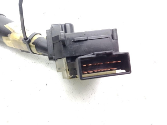 SinValor MANDO LUCES HYUNDAI ELANTRA (XD)|Desguaces La Cabaña