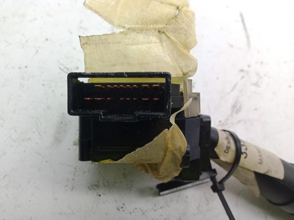 SinValor MANDO LUCES HYUNDAI ELANTRA (XD)|Desguaces La Cabaña