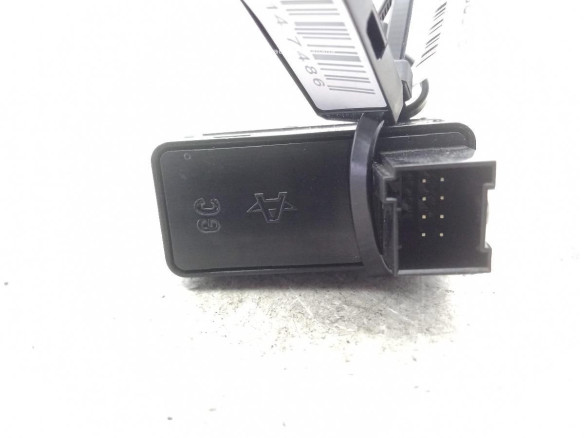 MANDO ELEVALUNAS PUERTA LAT DEL DER IVECO DAILY VI Caja/Chasis|Desguaces La Cabaña