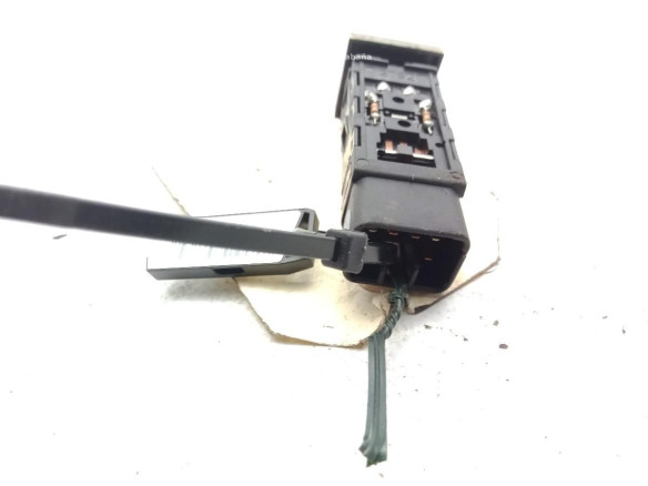202002962 INTERRUPTOR NIEBLA TRA HYUNDAI SANTA FÉ II (CM)|Desguaces La Cabaña