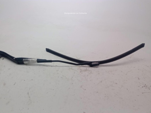 BRAZO LIMPIAPARABRISAS DEL IZQ VOLVO V40 Fastback (525, 526)|Desguaces La Cabaña