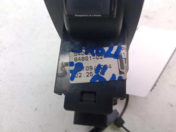 MANDO ELEVALUNAS PUERTA LAT DEL DER TOYOTA COROLLA (_E12_)|Desguaces La Cabaña