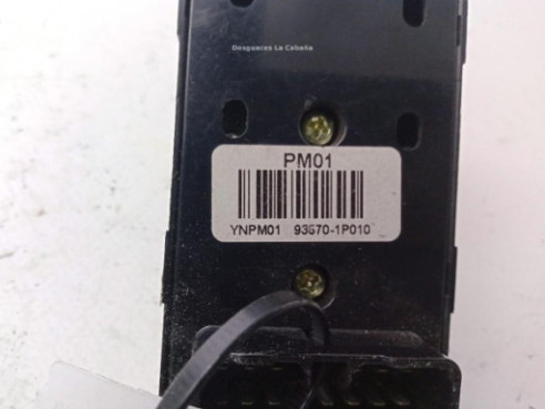 986701H021 MANDO ELEVALUNAS PUERTA LAT DEL IZQ KIA VENGA (YN)|Desguaces La Cabaña