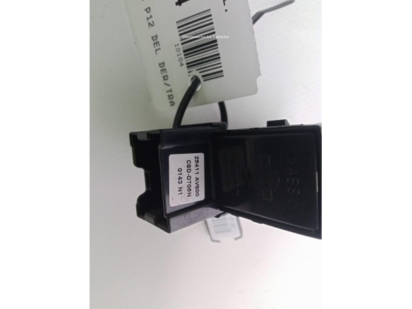 25411AV600 MANDO ELEVALUNAS PUERTA LAT DEL DER NISSAN PRIMERA Hatchback (P12)|Desguaces La Cabaña