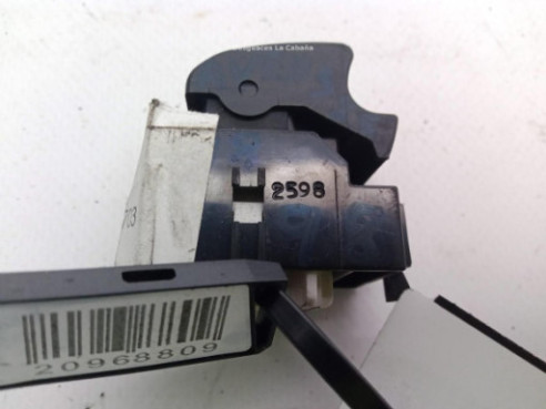 MANDO ELEVALUNAS PUERTA LAT DEL DER TOYOTA AVENSIS (_T22_)|Desguaces La Cabaña