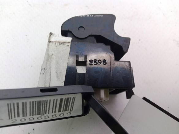 MANDO ELEVALUNAS PUERTA LAT DEL DER TOYOTA AVENSIS (_T22_)|Desguaces La Cabaña