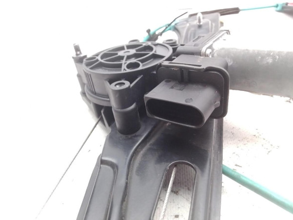 67627406623 ELEVALUNAS PUERTA LAT DEL IZQ BMW 1 (F20)|Desguaces La Cabaña