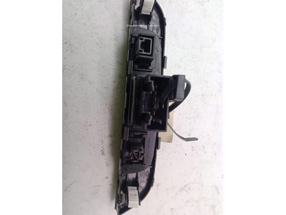 847402S350TAN, INTERRUPTOR WARNING HYUNDAI ix35 (LM, EL, ELH)|Desguaces La Cabaña