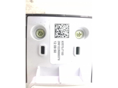 93570J7100 MANDO ELEVALUNAS PUERTA LAT DEL IZQ KIA CEED (CD)|Desguaces La Cabaña