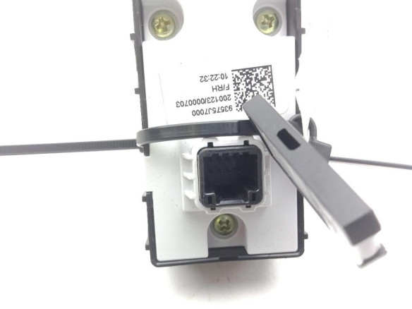 93575J7000 MANDO ELEVALUNAS PUERTA LAT DEL DER KIA CEED (CD)|Desguaces La Cabaña