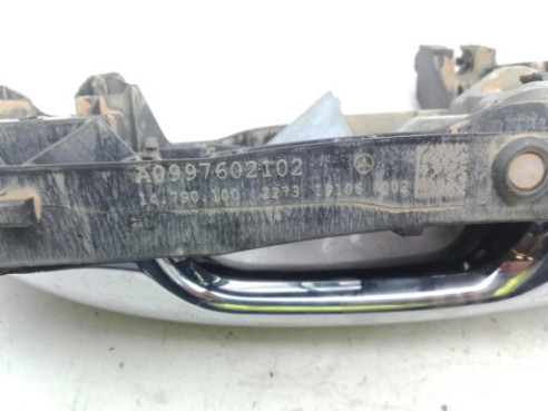 A0997602102 MANILLA PUERTA LAT TRA IZQ EXT MERCEDES BENZ CLA (C118)|Desguaces La Cabaña