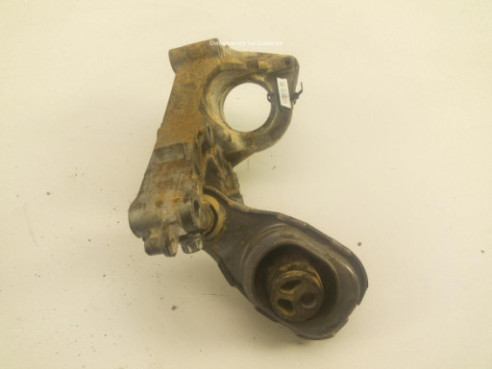 A2472400600 SOPORTE MOTOR INF MERCEDES BENZ CLA (C118)|Desguaces La Cabaña