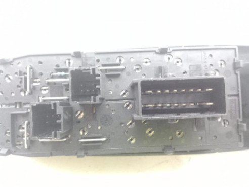 MANDO ELEVALUNAS PUERTA LAT DEL IZQ PEUGEOT 406 Break (8E/F)|Desguaces La Cabaña