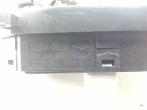 371510 MANDO ELEVALUNAS PUERTA LAT DEL DER HYUNDAI SANTA FE II (CM)|Desguaces La Cabaña