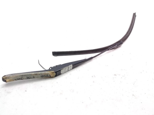 8A6117526AC BRAZO LIMPIAPARABRISAS DEL IZQ FORD FIESTA VI|Desguaces La Cabaña