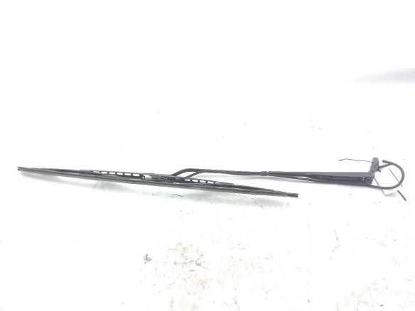 BRAZO LIMPIAPARABRISAS DEL IZQ MERCEDES BENZ VITO Furgón (638)|Desguaces La Cabaña