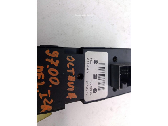 1U0959857, MANDO ELEVALUNAS PUERTA LAT DEL IZQ SEAT LEON (1M1)|Desguaces La Cabaña
