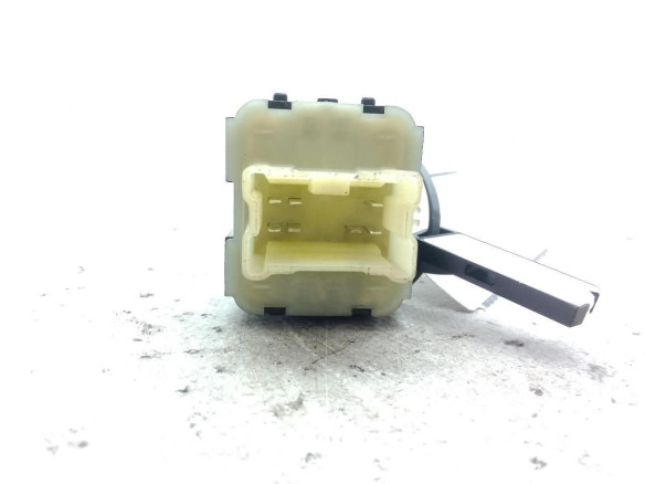 254118044R MANDO ELEVALUNAS PUERTA LAT DEL IZQ RENAULT CLIO IV (BH_)|Desguaces La Cabaña