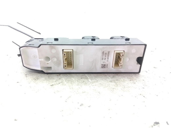 KF8C66350 MANDO ELEVALUNAS PUERTA LAT DEL IZQ MAZDA CX-5 (KF)|Desguaces La Cabaña