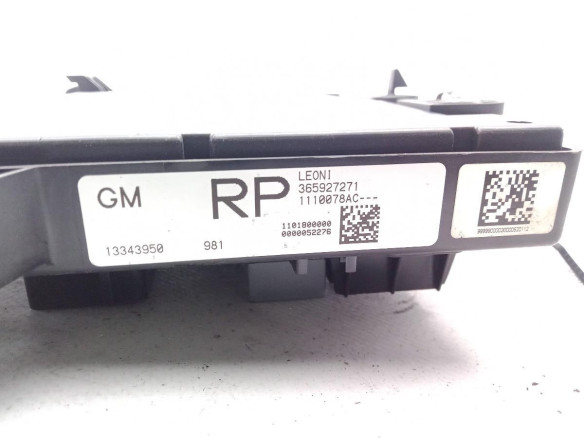 13343950 CAJA FUSIBLES EXTERIOR (BSM) OPEL ASTRA J (P10)|Desguaces La Cabaña