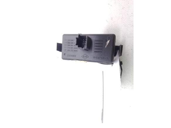 8200214896 INTERRUPTOR WARNING RENAULT KANGOO / GRAND KANGOO (KW0/1_)|Desguaces La Cabaña