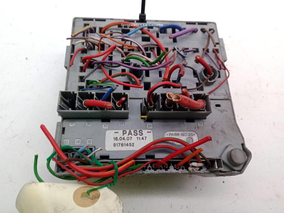 51781452 CAJA FUSIBLES EXTERIOR (BSM) FIAT PANDA (141A)|Desguaces La Cabaña