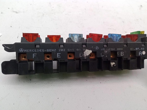 2025450801 CAJA FUSIBLES INTERIOR (BSI) MERCEDES BENZ CLASE E (W124)|Desguaces La Cabaña