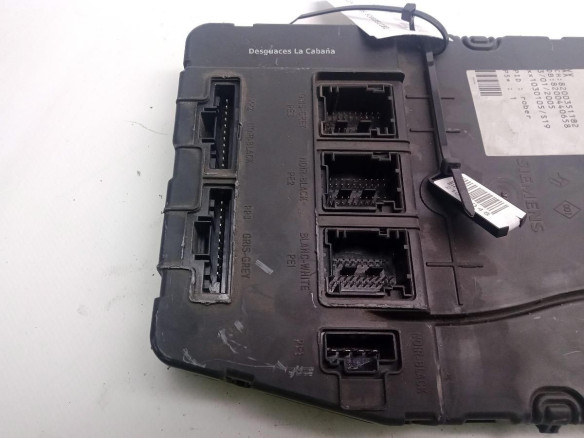 8200351182 CAJA FUSIBLES INTERIOR (BSI) RENAULT MEGANE II (BM0/1_, CM0/1_)|Desguaces La Cabaña