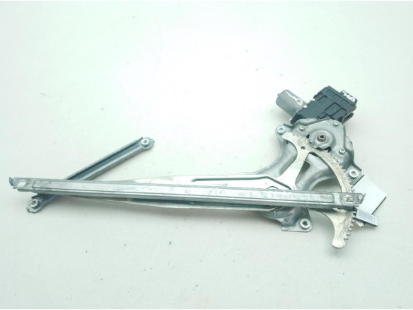 8571047160 ELEVALUNAS PUERTA LAT TRA DER TOYOTA PRIUS PLUS (_W4_)|Desguaces La Cabaña