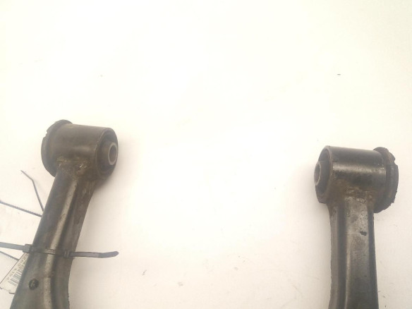 BRAZO SUSPENSION DEL DER SUP TOYOTA LAND CRUISER 90 (_J9_)|Desguaces La Cabaña