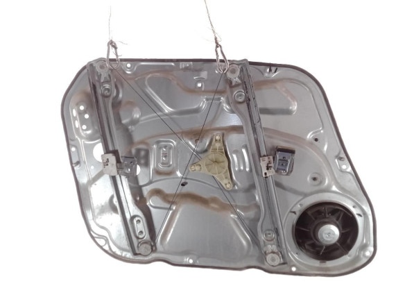 82460-2R000 ELEVALUNAS PUERTA LAT DEL DER HYUNDAI i30 (FD)|Desguaces La Cabaña