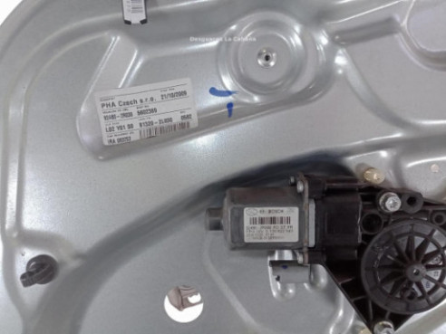 82460-2R000 ELEVALUNAS PUERTA LAT DEL DER HYUNDAI i30 (FD)|Desguaces La Cabaña