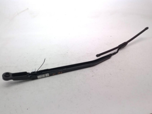 BRAZO LIMPIAPARABRISAS DEL DER NISSAN PRIMERA Hatchback (P12)|Desguaces La Cabaña