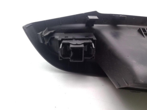 MANDO ELEVALUNAS PUERTA LATERAL TRASERO IZQUIERDO|Desguaces La Cabaña 2