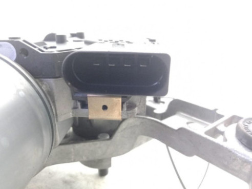 BM5117K484B MOTOR LIMPIAPARABRISAS DEL FORD FOCUS III|Desguaces La Cabaña